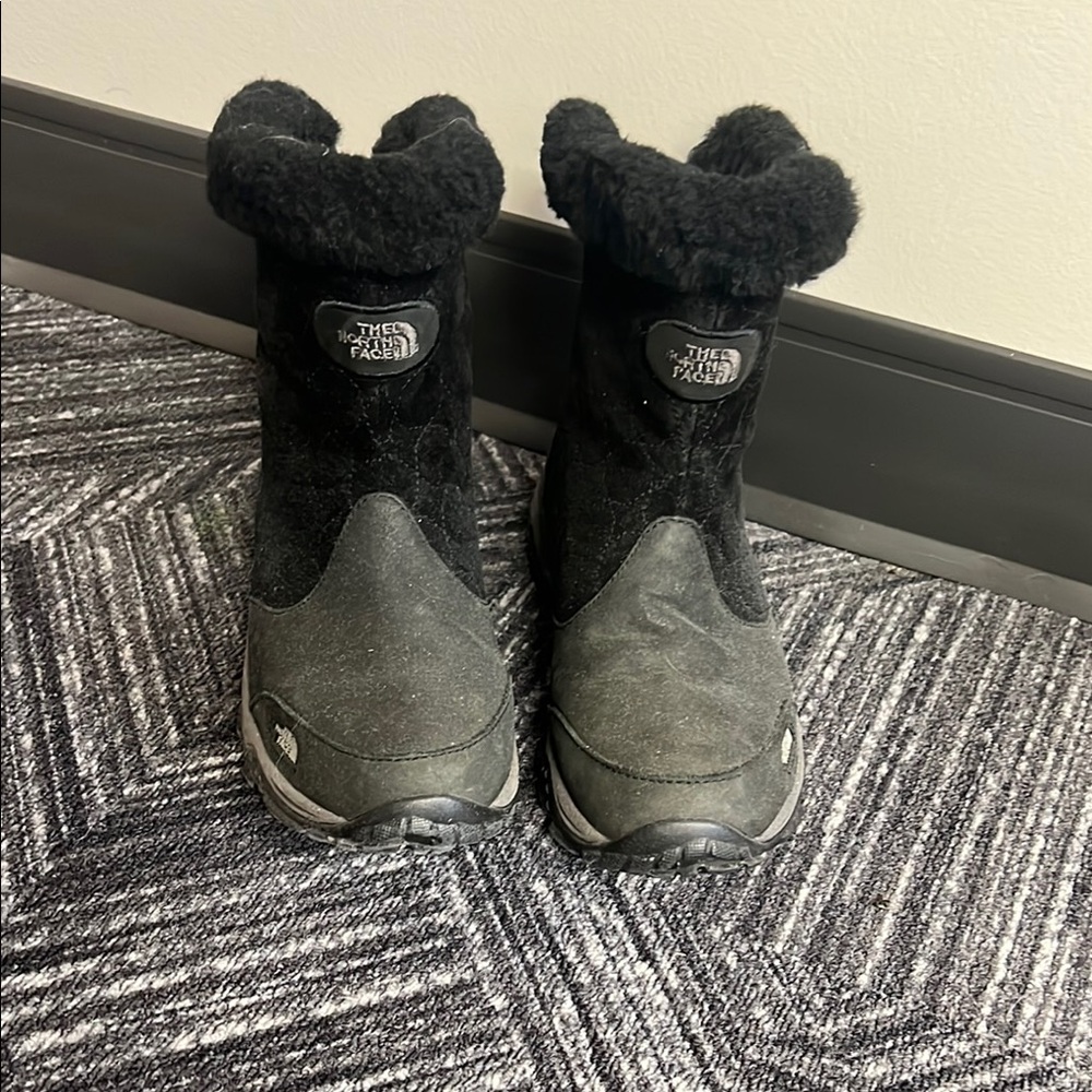 The North Face Black Fleece-Lined Boots